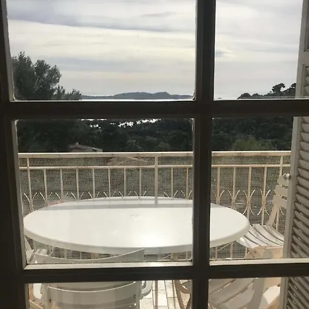 Апартаменты Apt With Pool And Balcony Йер